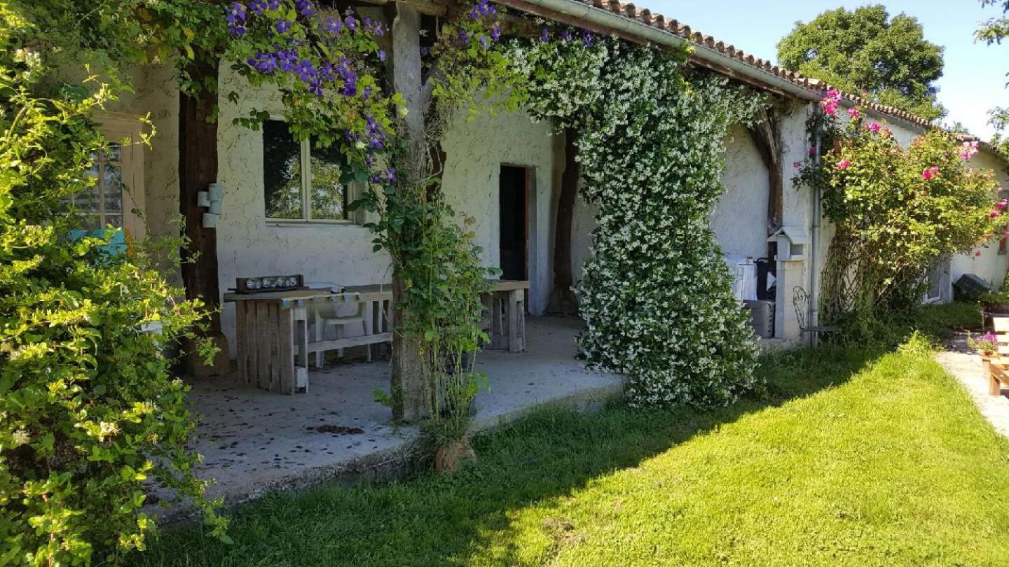 Clos De La Source Saint-Martin-du-Bois  Exterior photo